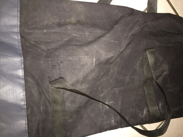 Datei:Packsackschaden1.jpg