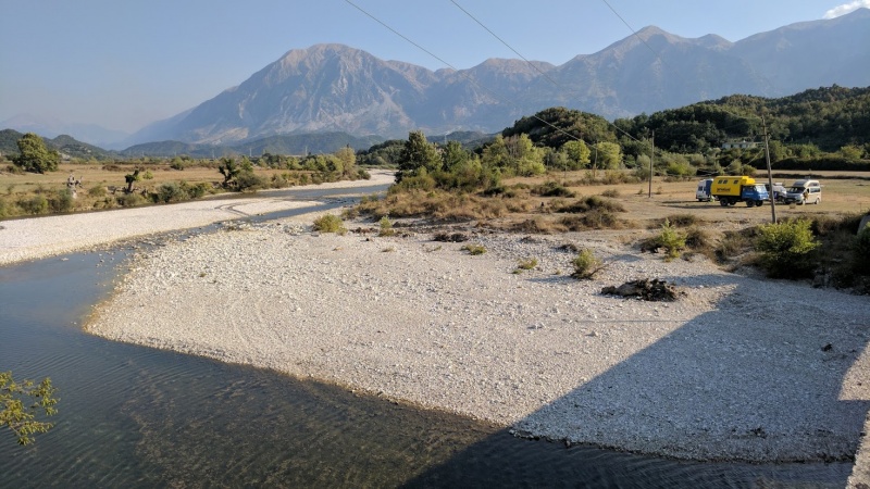 Datei:Fluss mesaplik.jpg