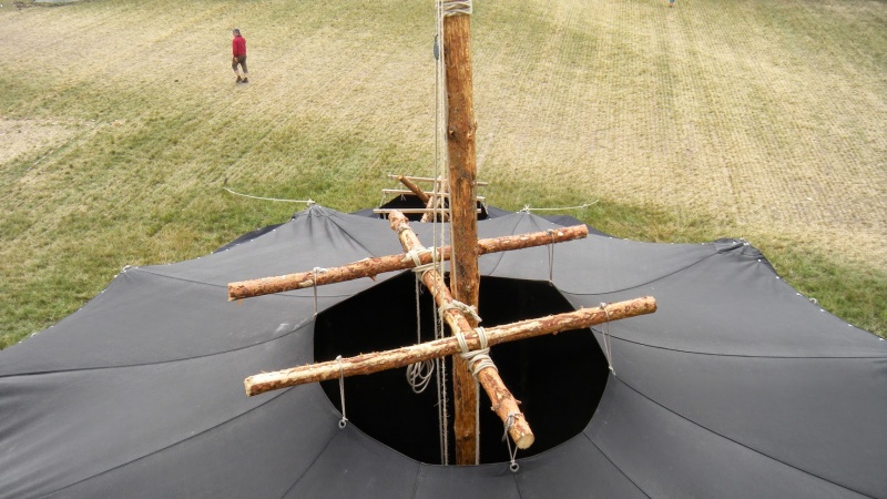 Datei:Jurtenkreuzselbstgebaut.jpg